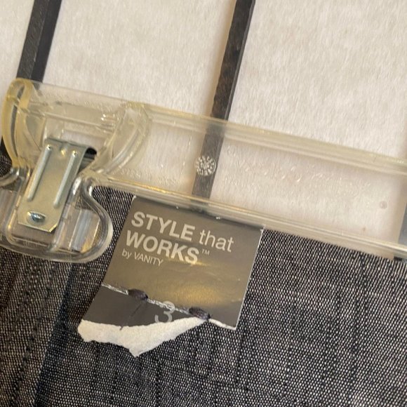 NWT Style that Works by Vanity Gray Shorts Capris Cropped Pants Size 3 - Picture 4 of 6